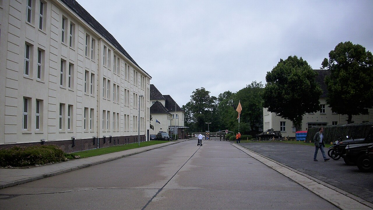 Oberst-Herrmann-Kaserne
